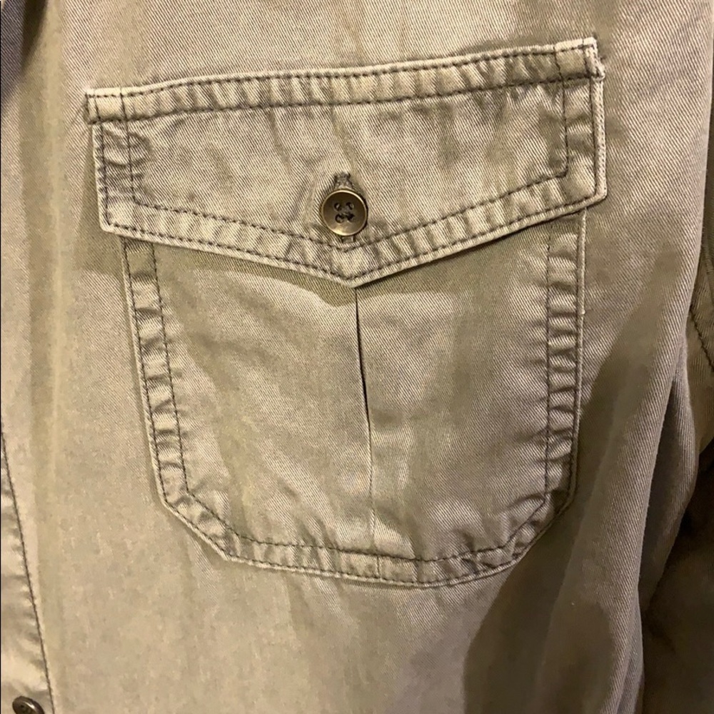 Gray button up - Picture 4 of 6